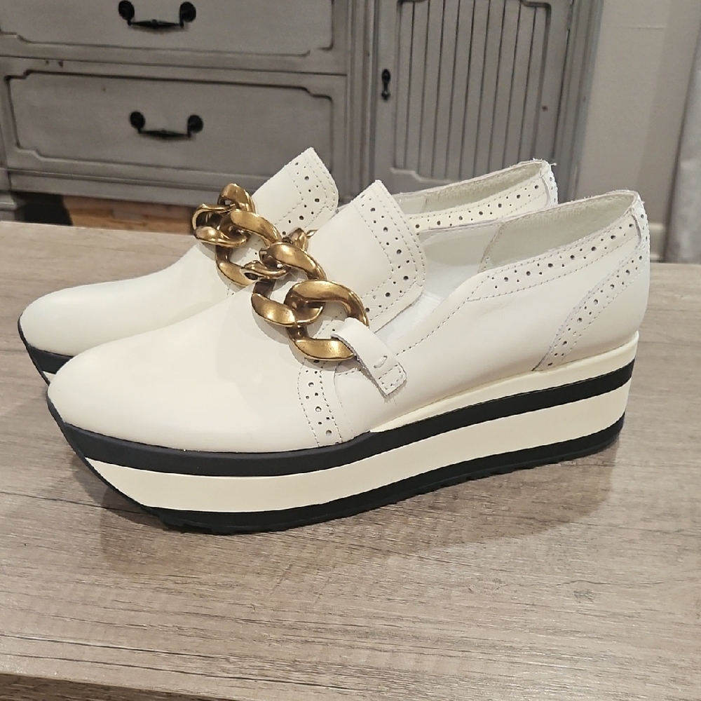 Dolce Vita: Jhenee in White Leather size 8.5